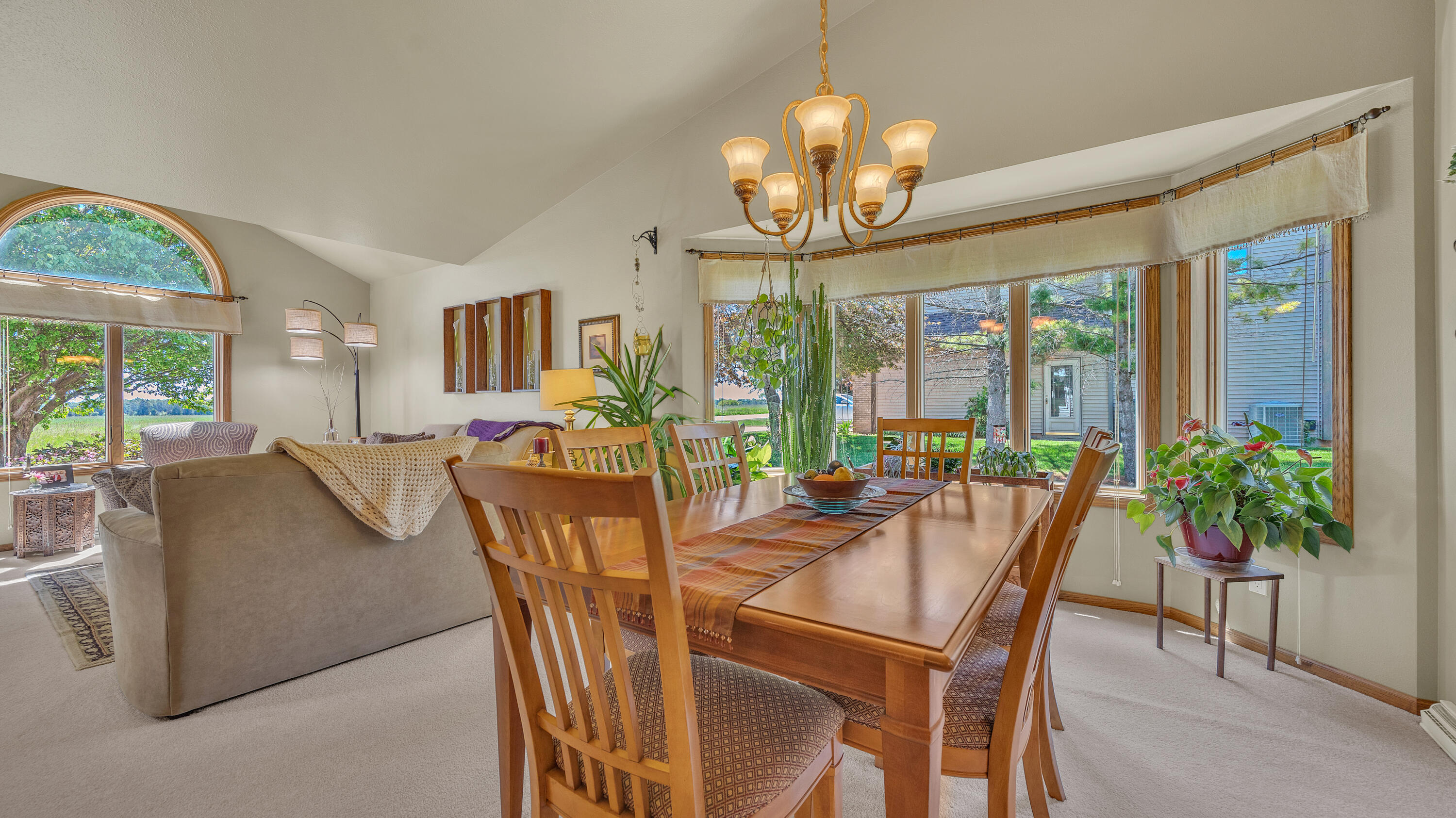 5118 Moenning Road Sheboygan, WI 53081 - Photo 8 of 42 Dining Room 1