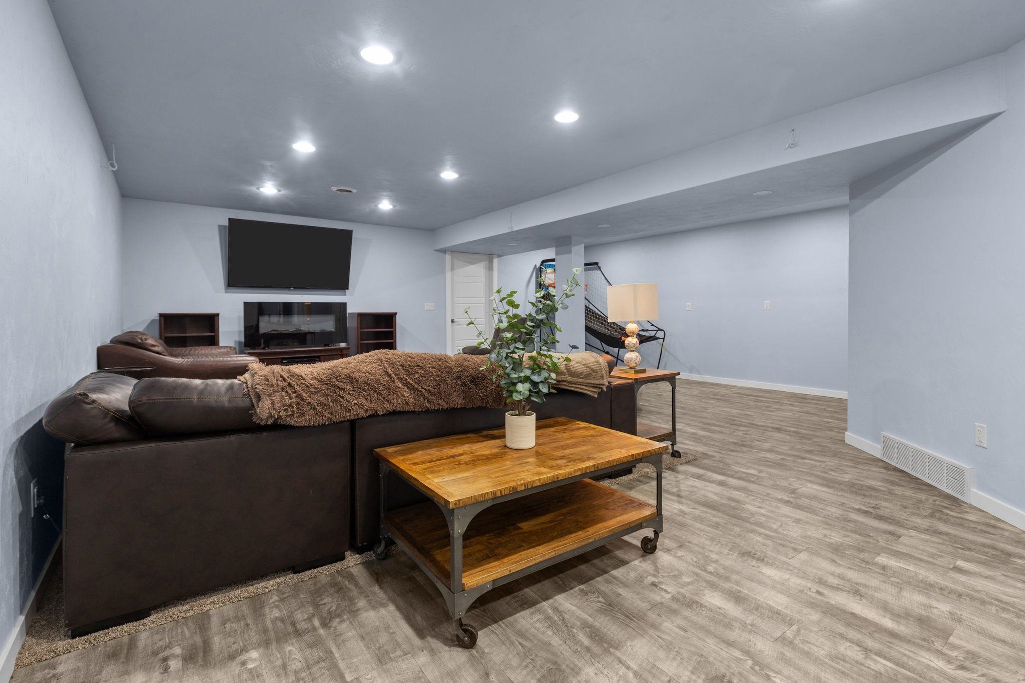 N8973 Spring Valley Road Menasha, WI 54952 - Photo 20 of 37