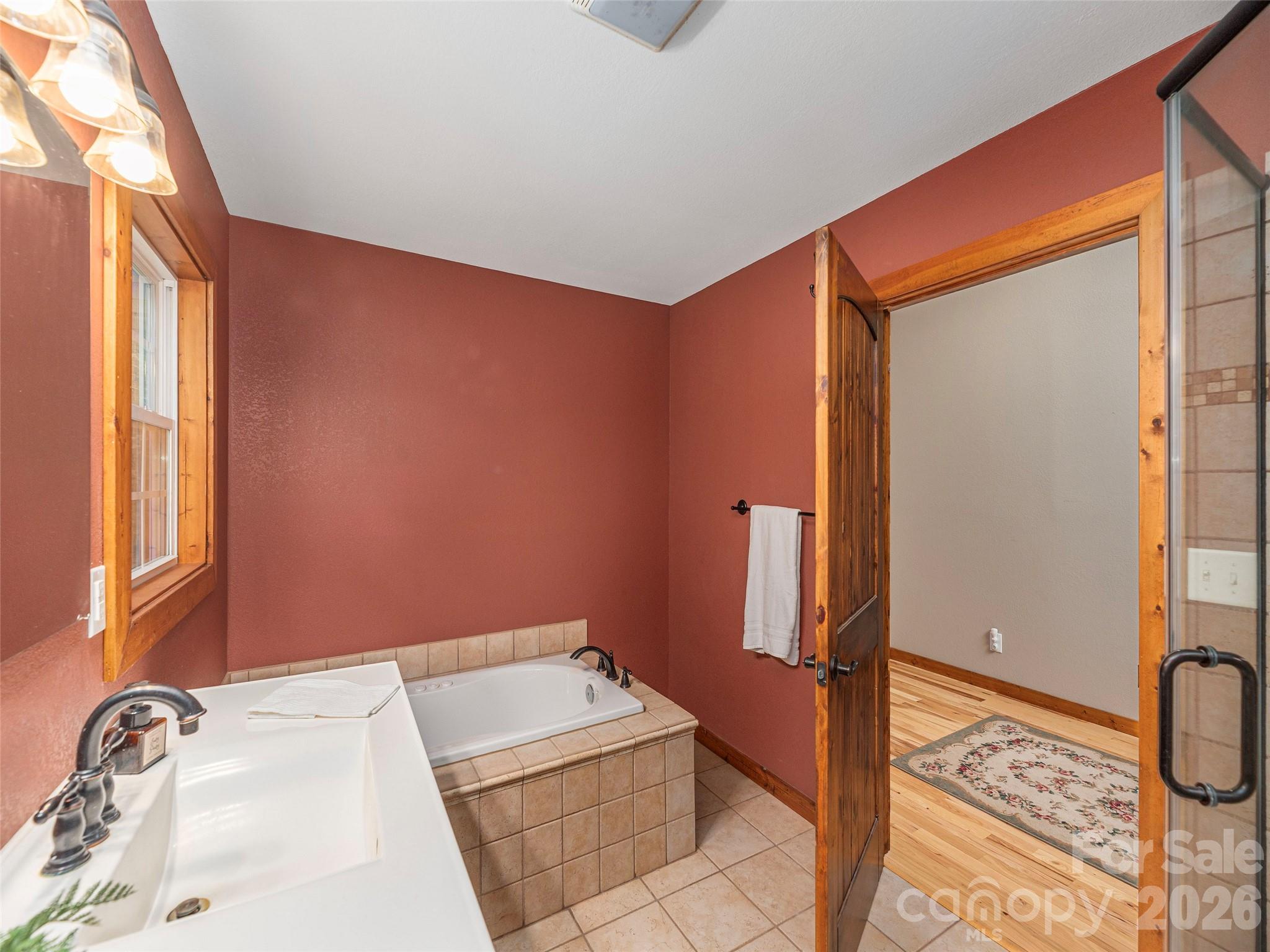 27 Little Roundtop Road Clyde, NC 28721 - Photo 22 of 29 Gallery Image 22