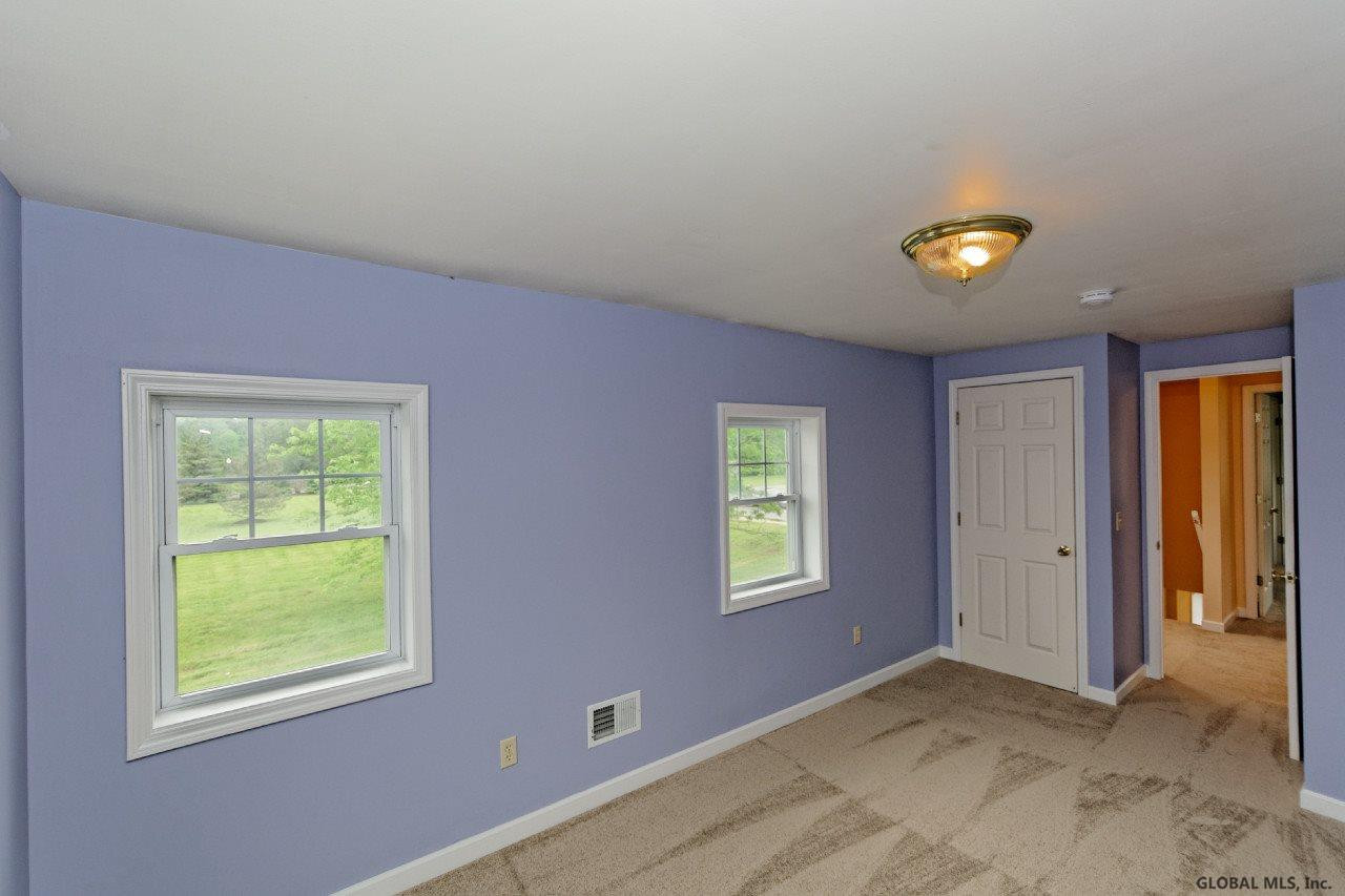 2841 Troy Schenectady Road Niskayuna, NY 12309 - Photo 16 of 25 Photo 16