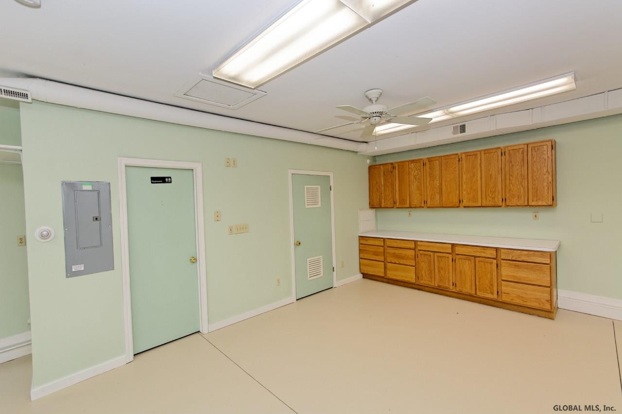 2841 Troy Schenectady Road Niskayuna, NY 12309 - Photo 22 of 25 Photo 22