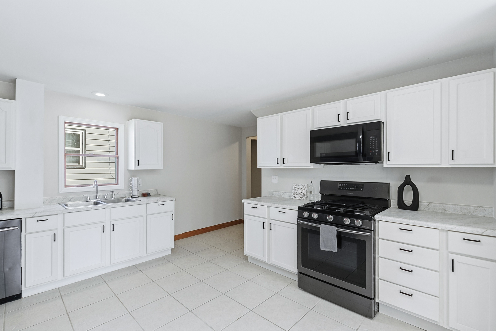 1210 3rd Street Moline, IL 61265 - Photo 19 of 42