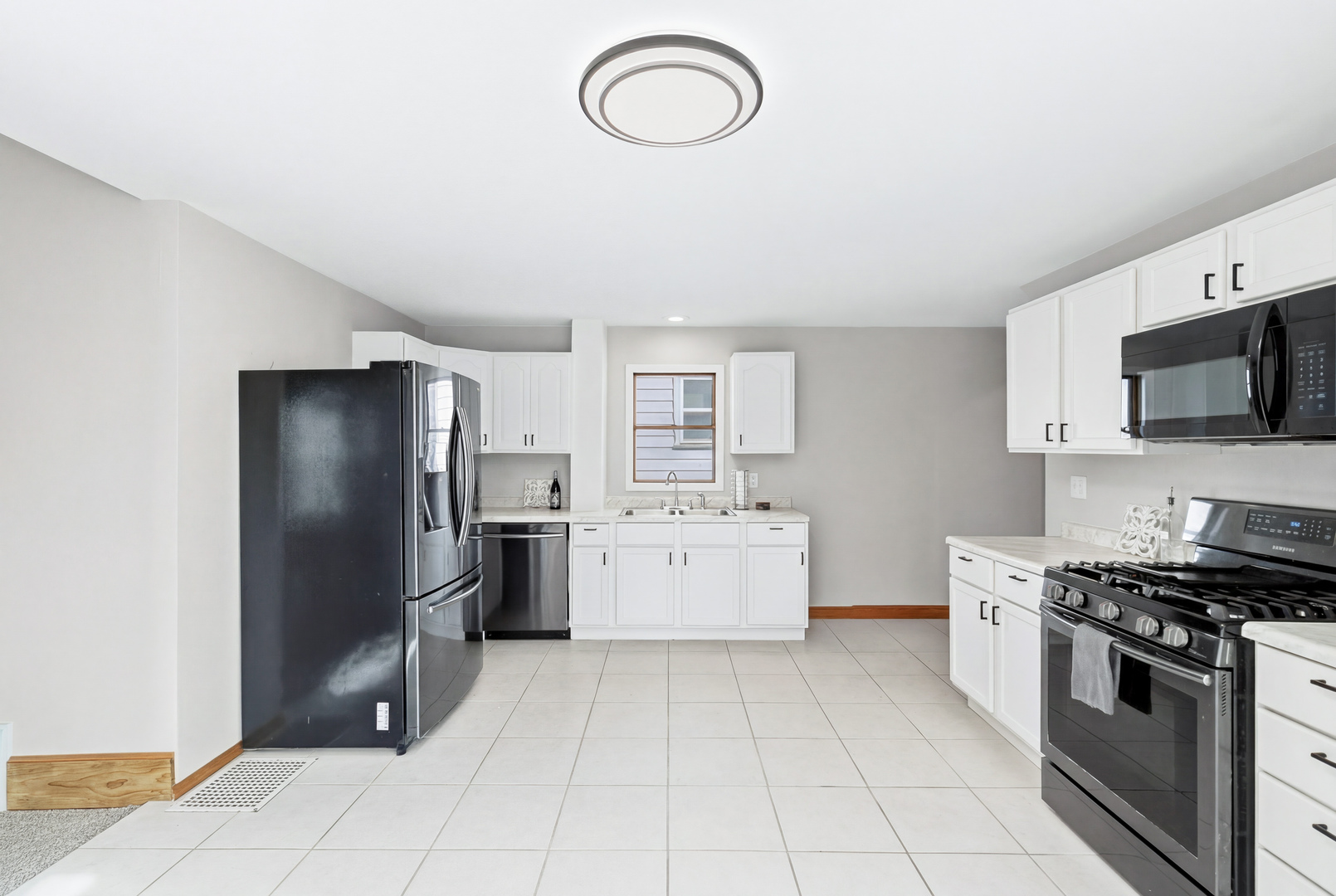 1210 3rd Street Moline, IL 61265 - Photo 20 of 42