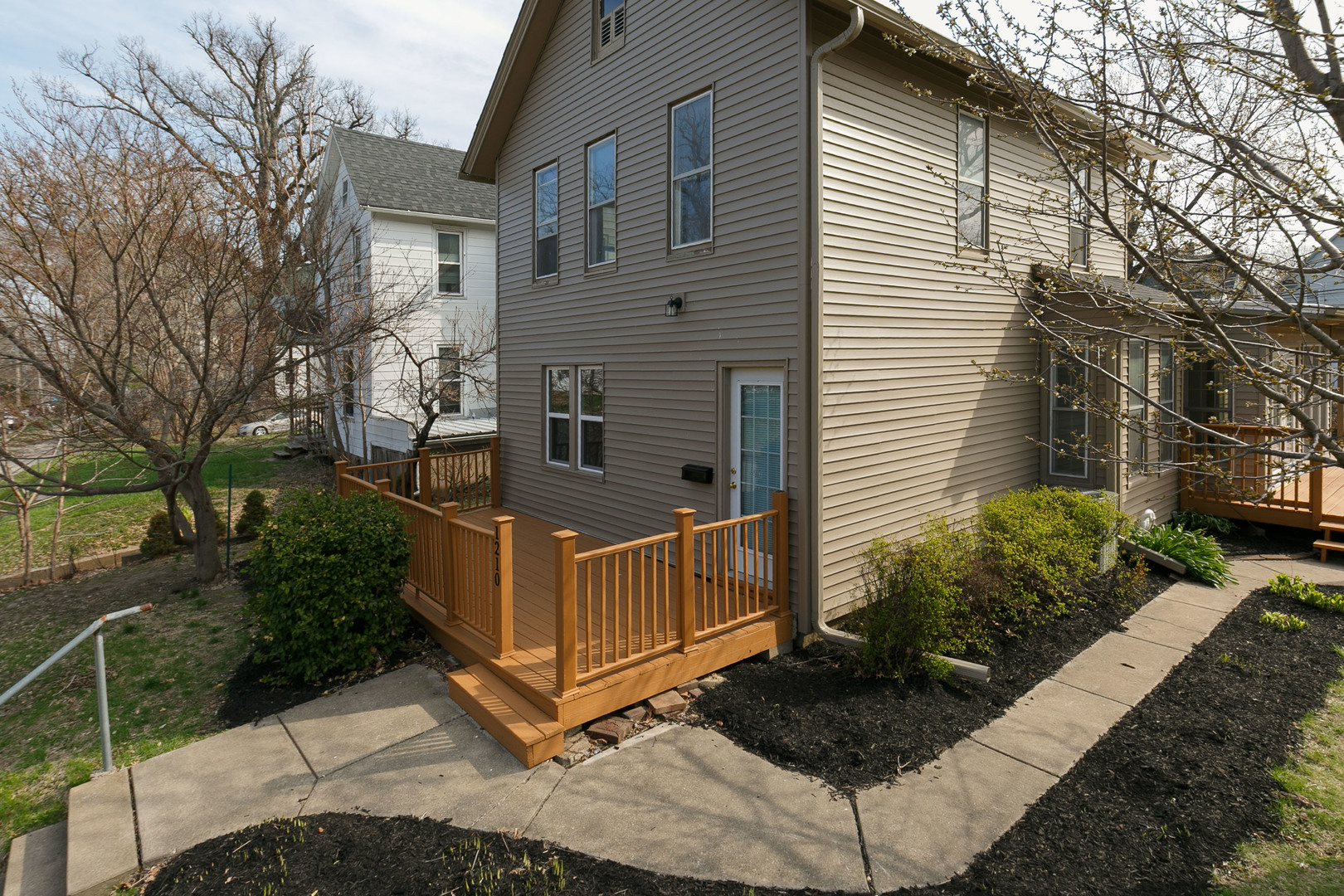 1210 3rd Street Moline, IL 61265 - Photo 3 of 42