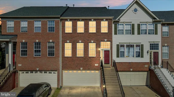 $725,000 | 21050 Roaming Shores Terrace, Ashburn, VA 20147