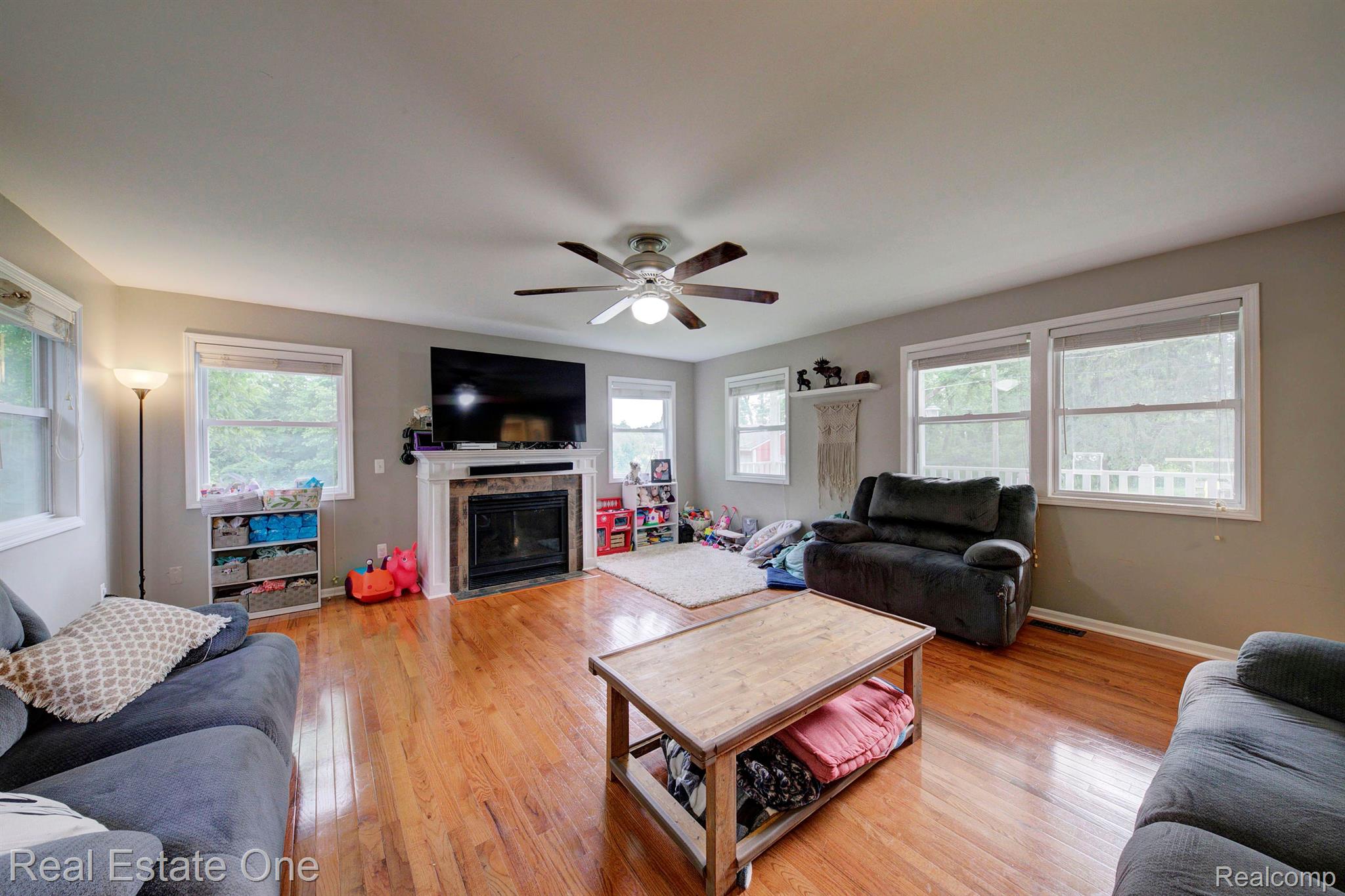 6017 Byron Road Howell, MI 48855 - Photo 45 of 94 Gallery Image 45
