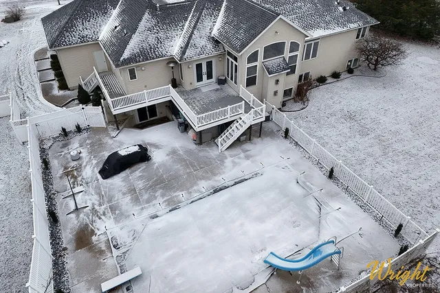 $699,000 | 5009 Red Maple Court Southwest, Wyoming, MI 49418