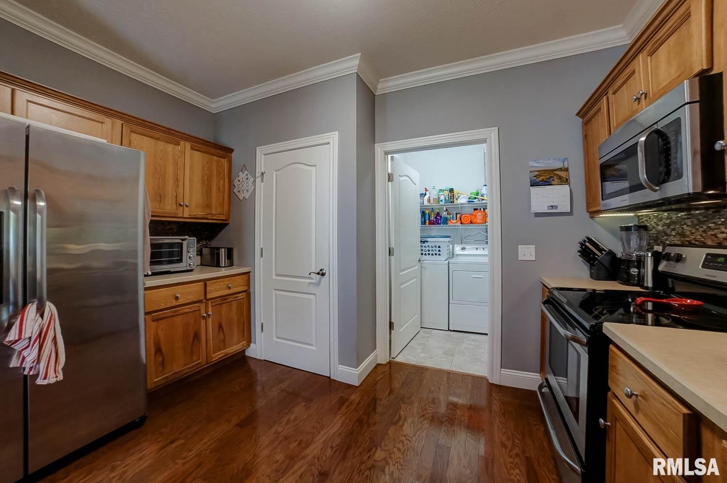 801 Colorado Court Springfield, IL 62711 - Photo 10 of 32