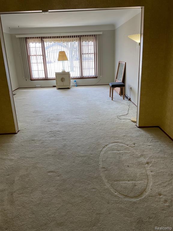 17280 Westhampton Road Southfield, MI 48075 - Photo 8 of 35