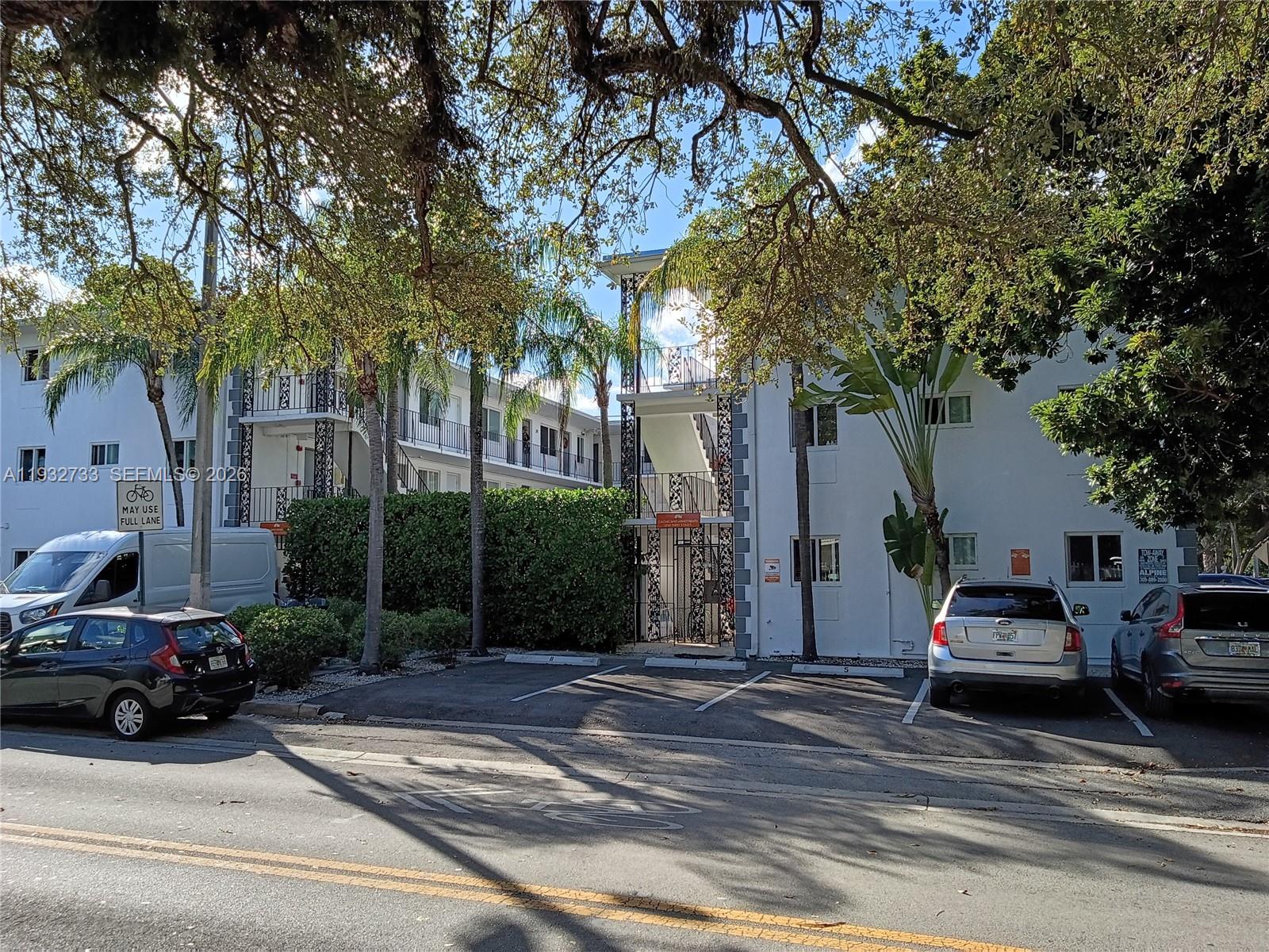 3200 Mary Street, Unit 7 Miami, FL 33133 - Photo 3 of 14