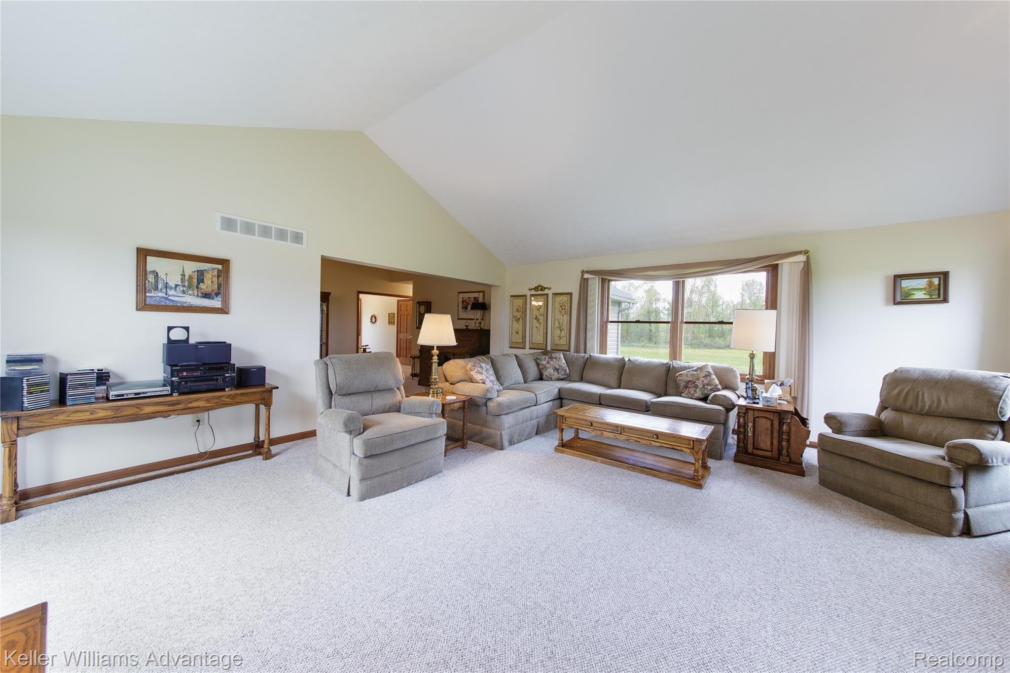8256 Kilgore Road Avoca, MI 48006 - Photo 14 of 54 Kilgore_8256_Living_02.jpg