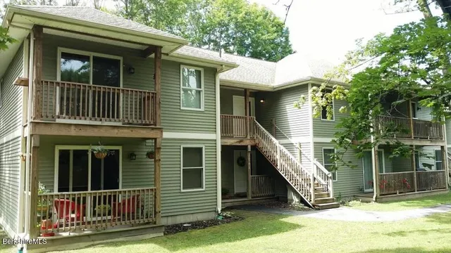 $1,399,000 | 14 Highland Avenue, Pittsfield, MA 01201