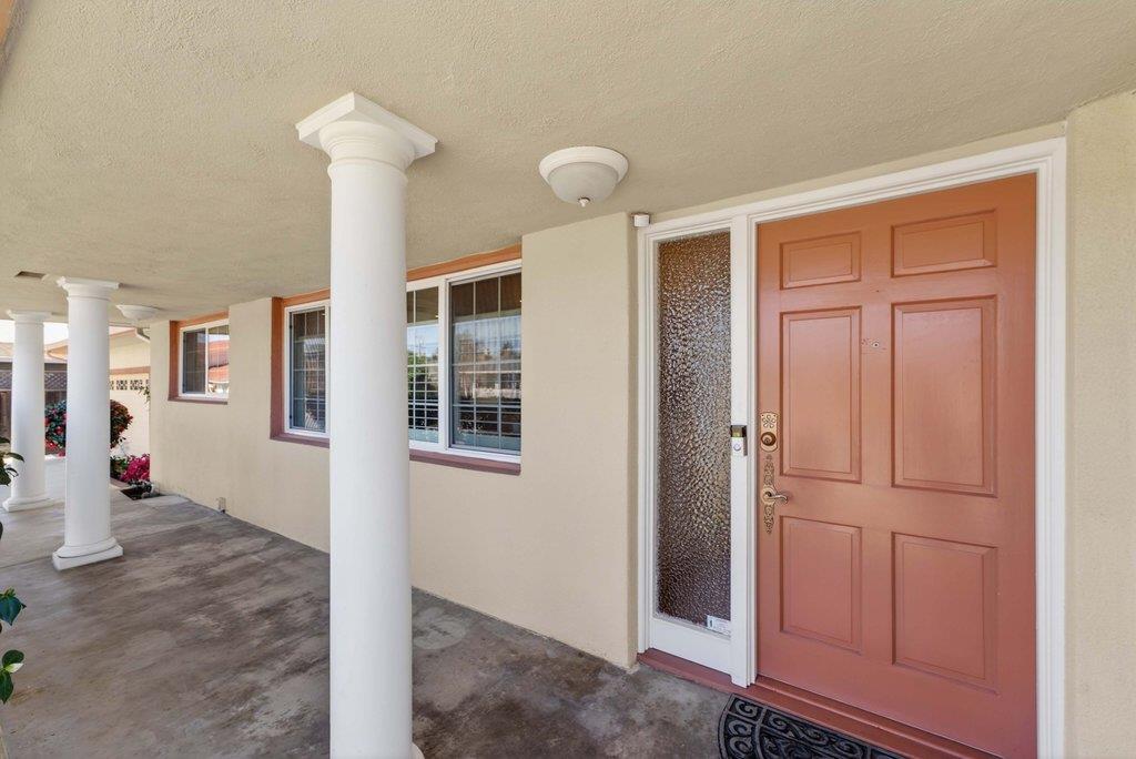 97 Logan Street Watsonville, CA 95076 - Photo 5 of 57