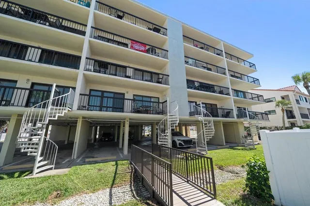 $849,000 | 1300 Gulf Boulevard, Unit 202, Indian Rocks Beach, FL 33785
