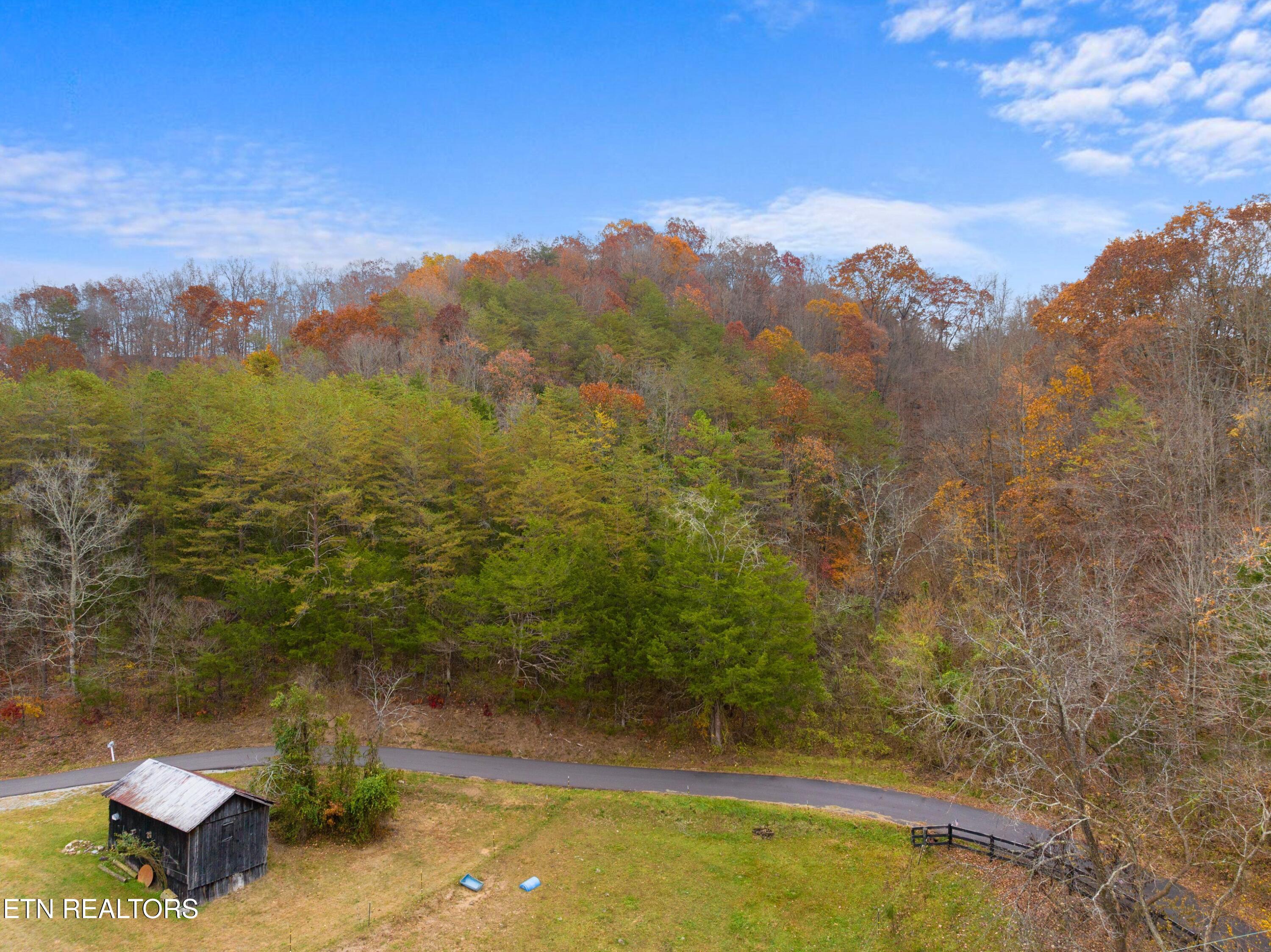 Dry Valley Road Thorn Hill, TN 37881 - Photo 11 of 11 DJI_20231109144921_0450_D.jpg-SMALL