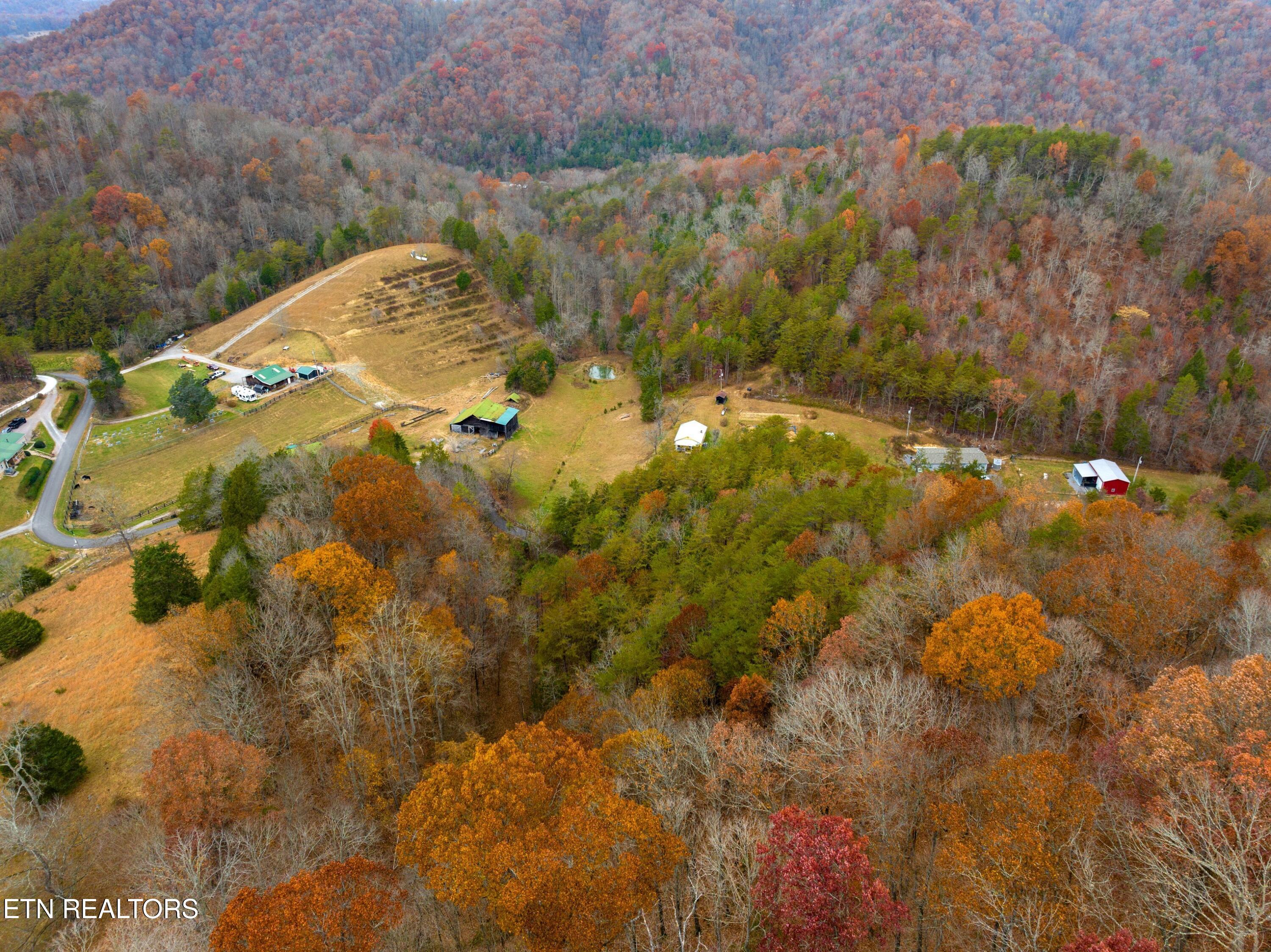 Dry Valley Road Thorn Hill, TN 37881 - Photo 2 of 11 DJI_20231109144559_0401_D.jpg-SMALL