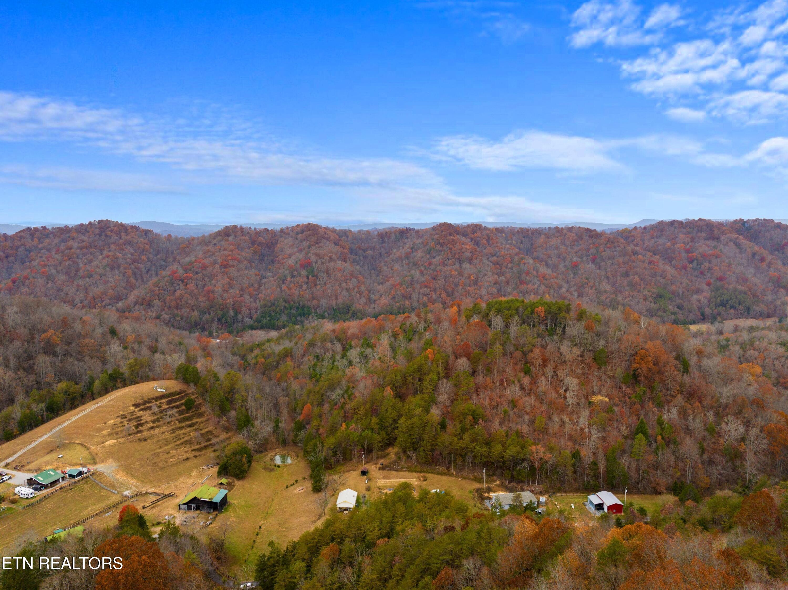 Dry Valley Road Thorn Hill, TN 37881 - Photo 4 of 11 DJI_20231109144608_0411_D.jpg-SMALL