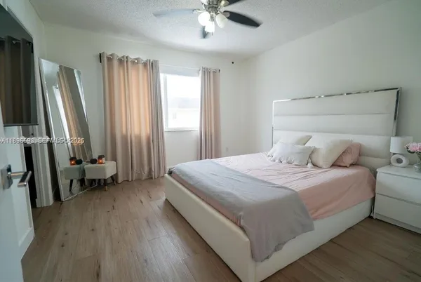 $425,000 | 13906 Southwest 173rd Terrace, Unit 13906, Miami, FL 33177