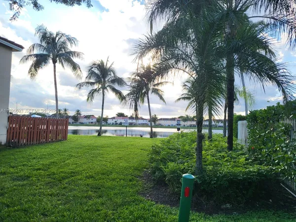 $425,000 | 13906 Southwest 173rd Terrace, Unit 13906, Miami, FL 33177