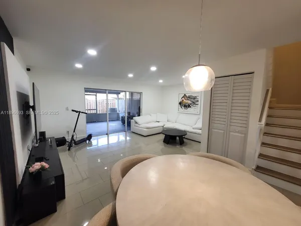 $425,000 | 13906 Southwest 173rd Terrace, Unit 13906, Miami, FL 33177