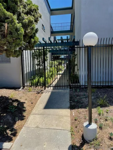 a view of a entrance door of the house