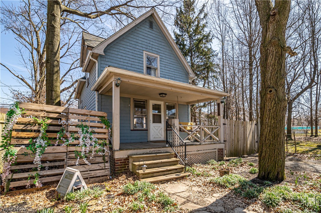 947 Woodview Road Cleveland, OH 44121 - Photo 24 of 27