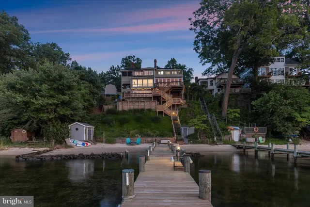 $2,000,000 | 330 South Riverside Drive, Crownsville, MD 21032