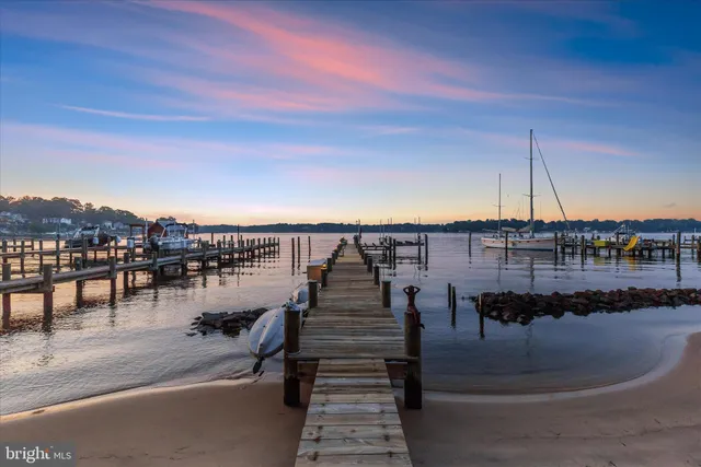 $2,000,000 | 330 South Riverside Drive, Crownsville, MD 21032