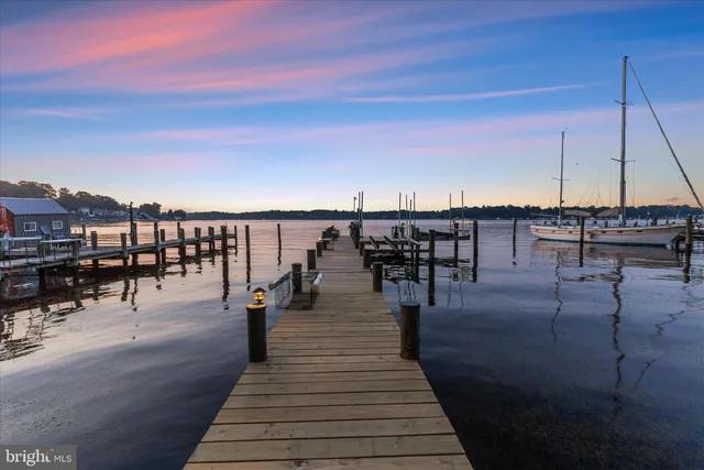 $2,000,000 | 330 South Riverside Drive, Crownsville, MD 21032