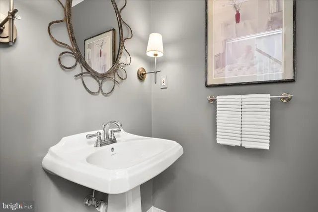 $2,000,000 | 330 South Riverside Drive, Crownsville, MD 21032