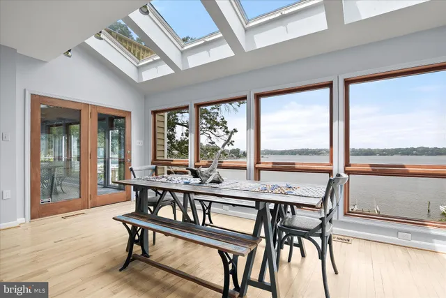 $2,000,000 | 330 South Riverside Drive, Crownsville, MD 21032