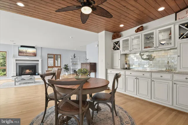 $2,000,000 | 330 South Riverside Drive, Crownsville, MD 21032