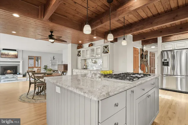 $2,000,000 | 330 South Riverside Drive, Crownsville, MD 21032