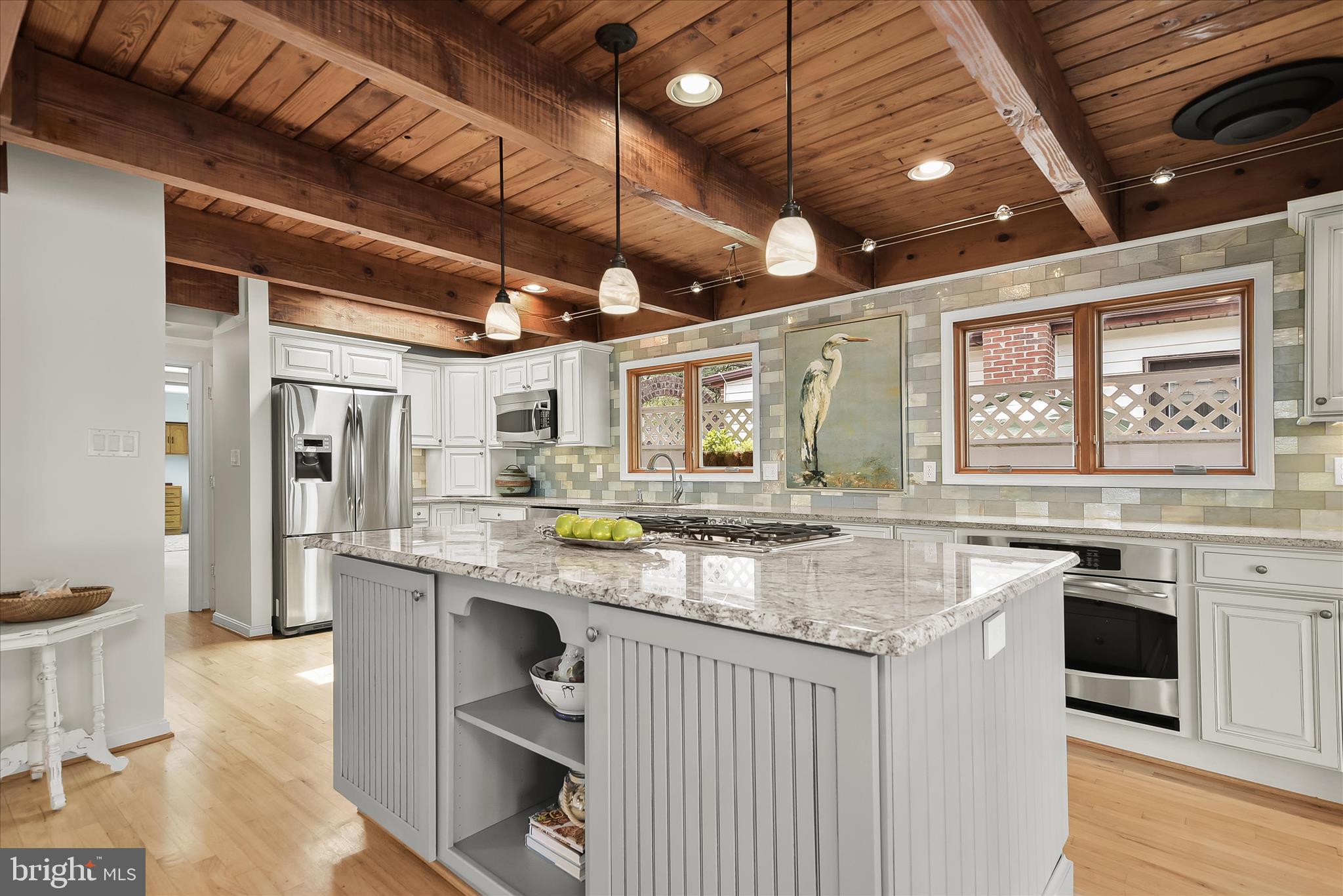 330 South Riverside Drive Crownsville, MD 21032 - Photo 24 of 137 Oversized Island