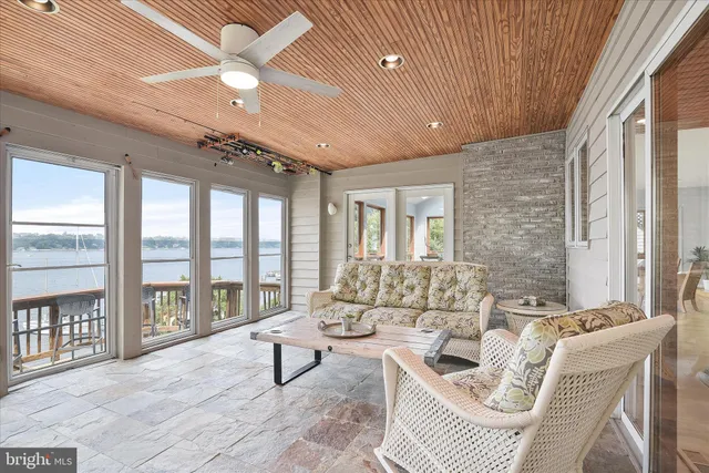 $2,000,000 | 330 South Riverside Drive, Crownsville, MD 21032