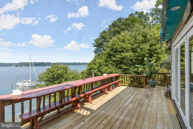 $2,000,000 | 330 South Riverside Drive, Crownsville, MD 21032