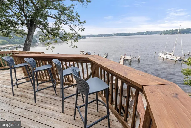 $2,000,000 | 330 South Riverside Drive, Crownsville, MD 21032