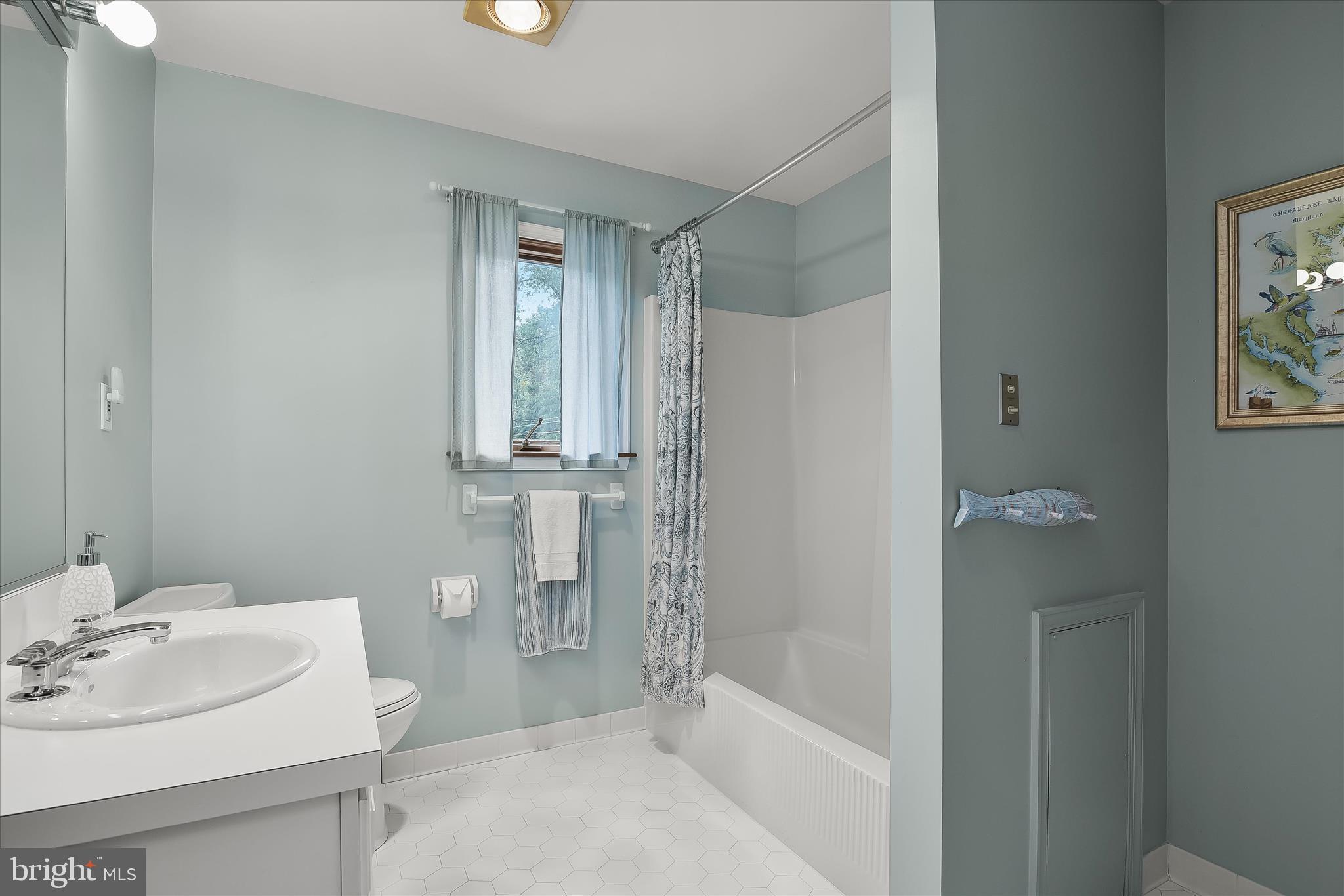 330 South Riverside Drive Crownsville, MD 21032 - Photo 64 of 137 Hall Bathroom