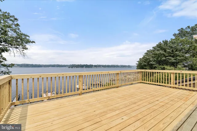 $2,000,000 | 330 South Riverside Drive, Crownsville, MD 21032