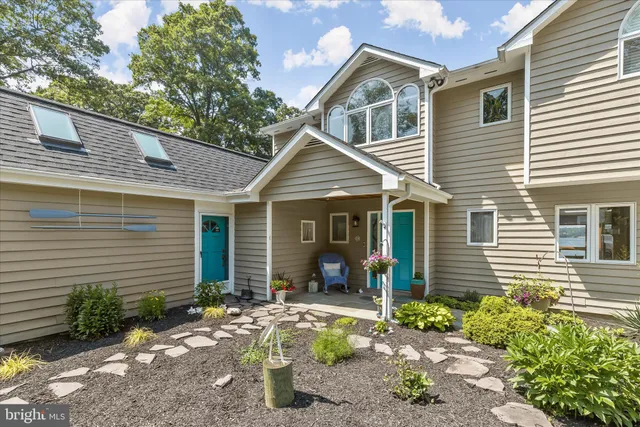 $2,000,000 | 330 South Riverside Drive, Crownsville, MD 21032