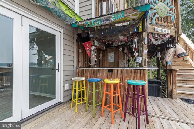 $2,000,000 | 330 South Riverside Drive, Crownsville, MD 21032