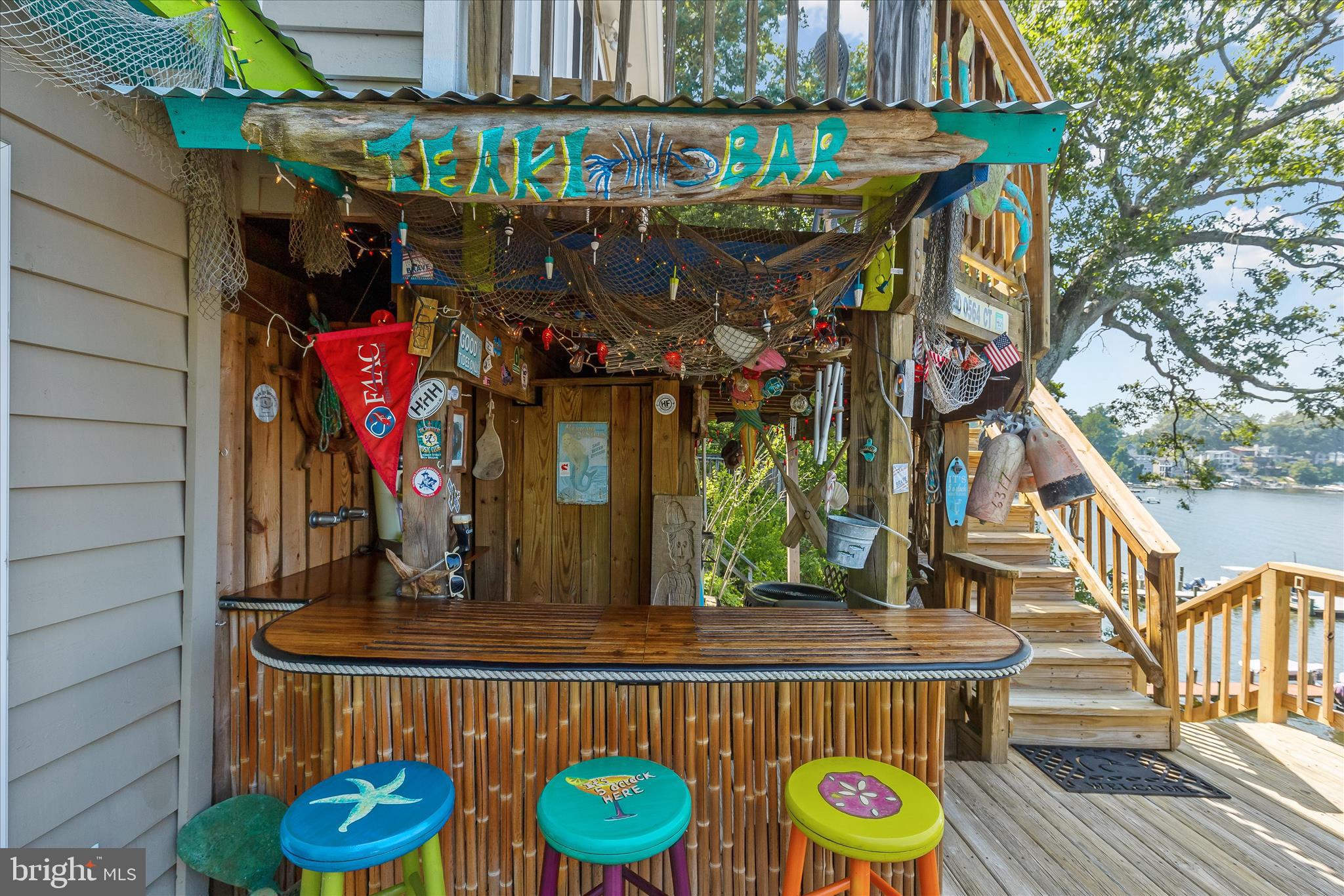 330 South Riverside Drive Crownsville, MD 21032 - Photo 82 of 137 a view of outdoor space with sitting area