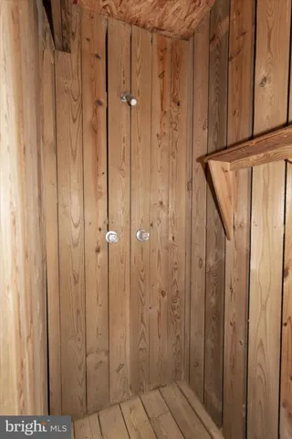 $2,000,000 | 330 South Riverside Drive, Crownsville, MD 21032