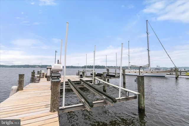 $2,000,000 | 330 South Riverside Drive, Crownsville, MD 21032