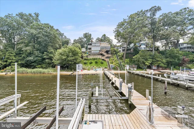 $2,000,000 | 330 South Riverside Drive, Crownsville, MD 21032