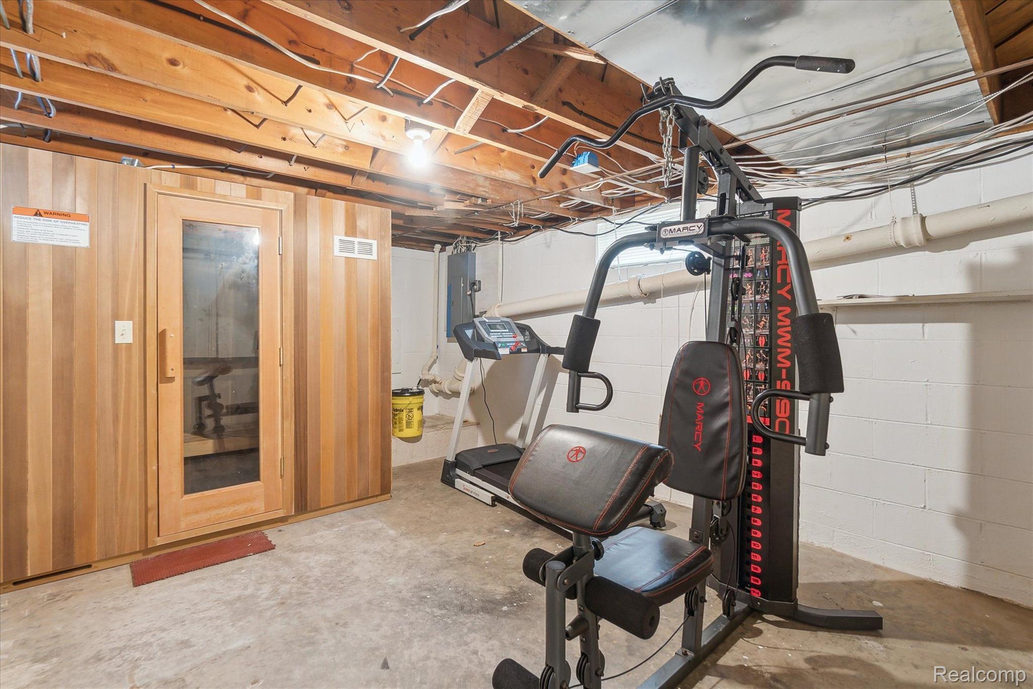 6421 Fenton Road Flint, MI 48507 - Photo 26 of 58