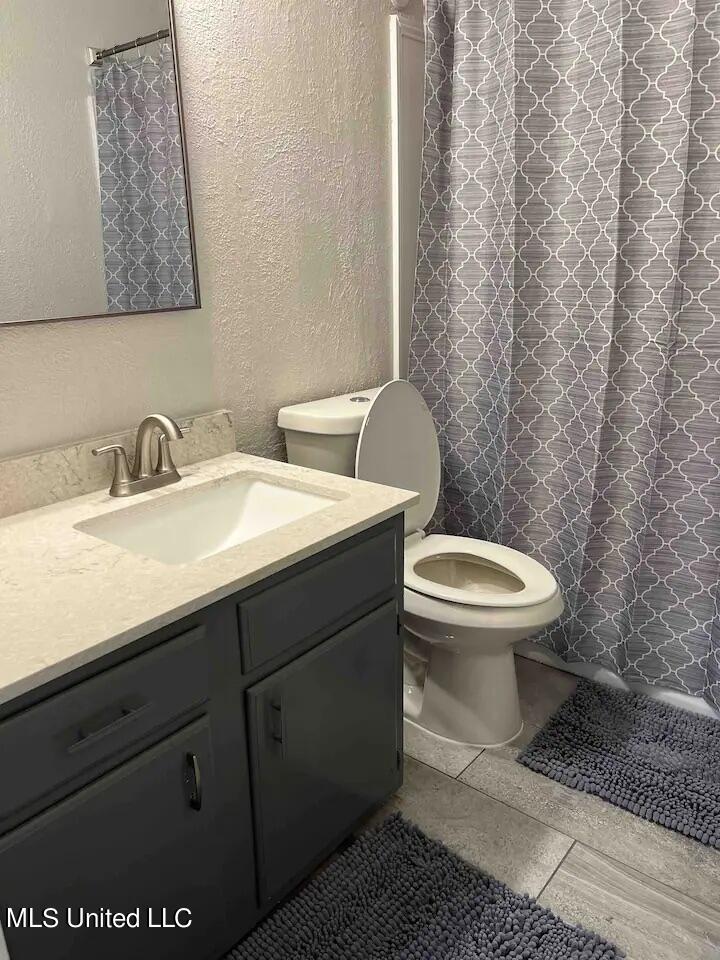 1255 East County Line Road, Unit A6 Jackson, MS 39211 - Photo 12 of 21 IMG_2897