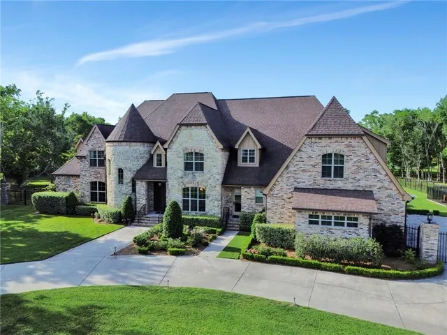 $2,000,000 | 11 Arbor Circle, New Orleans, LA 70131