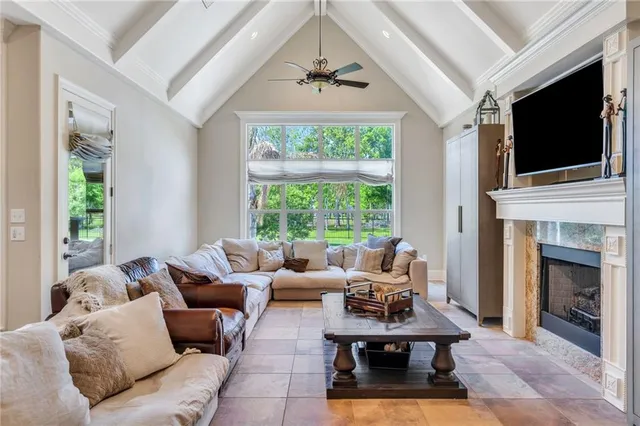 $2,000,000 | 11 Arbor Circle, New Orleans, LA 70131