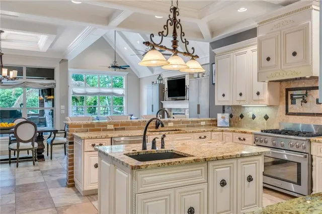 $2,000,000 | 11 Arbor Circle, New Orleans, LA 70131